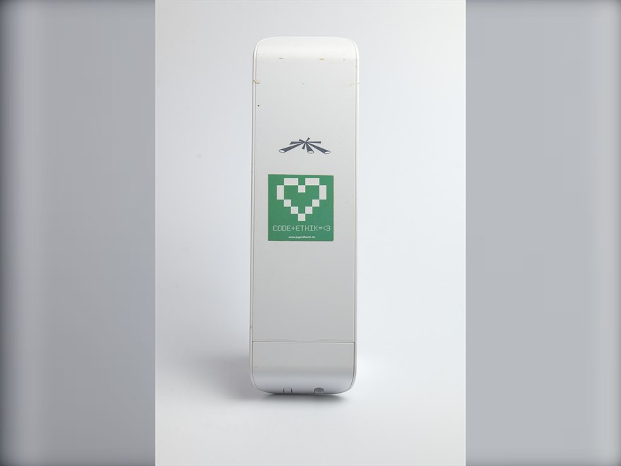 Ubiquiti NanoStation wireless CPE unit